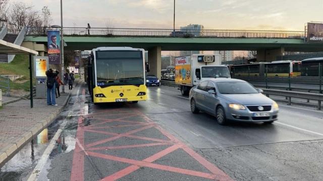Güngörende İETT otobüsünde yangın