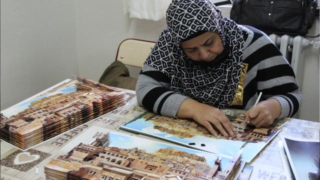 Ata mirası rölyef sanatı kadınlar için gelir kaynağı oldu
