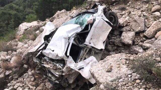Kiraladığı araçla uçurumda ölü bulundu