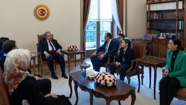 TBMM Başkanı Şentop, Dr. Sadık Ahmetin ailesini kabul etti