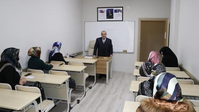 Sivasta din görevlilerine Talim Tashih-i Huruf kursu