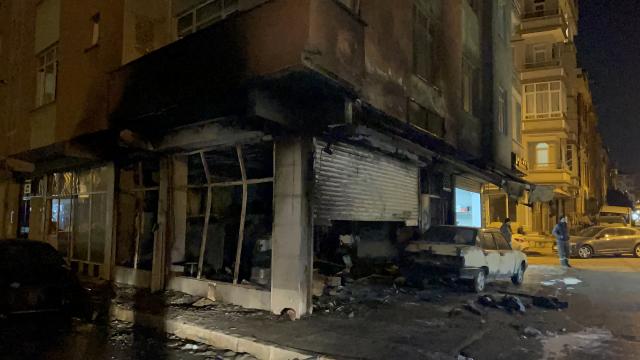 Küçükçekmecede oto tamirhanesinde patlama