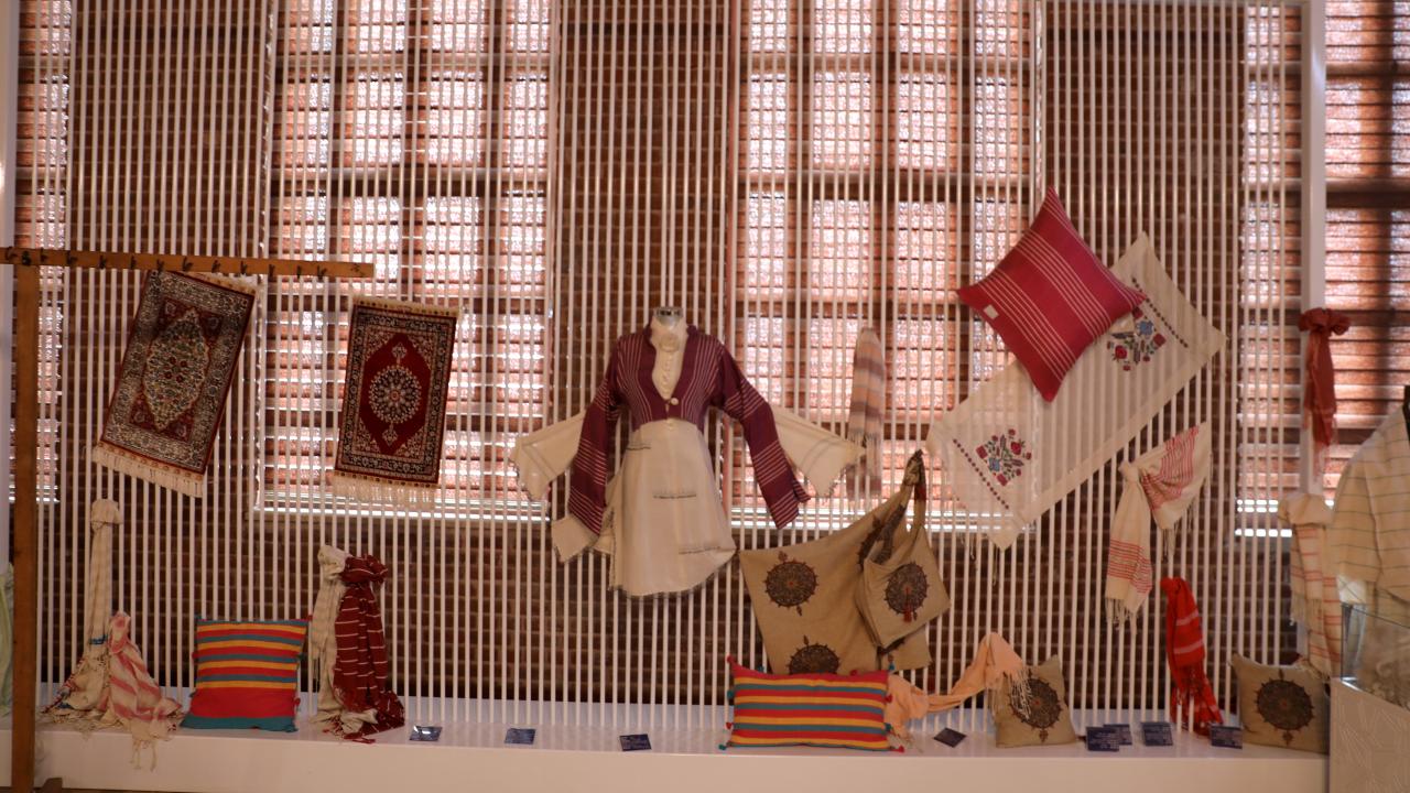 Bursa`nın İpek Yolu`nun Asya`daki son durağı olduğuna değinen Ünal, şöyle konuştu: