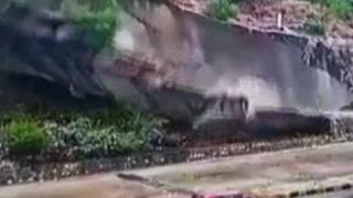 Hindistan’da heyelan: Otoyol trafiğe kapandı