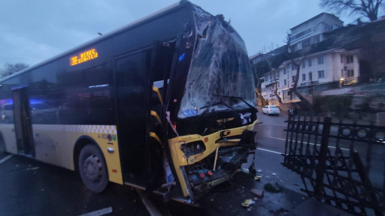 Fatih'te iki İETT otobüsü çarpıştı: 9 yaralı