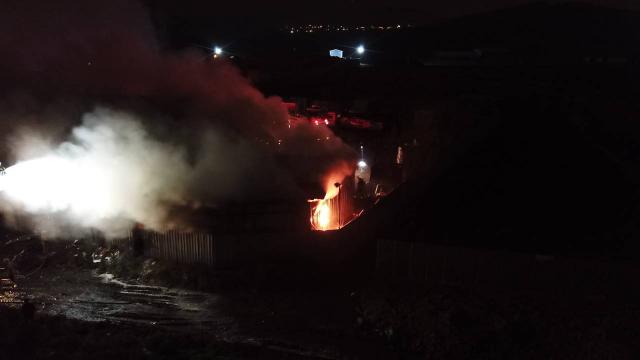 İstanbulda geri dönüşüm tesisinde yangın