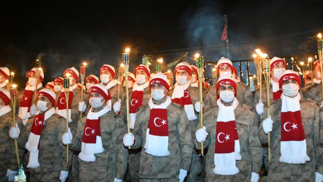 Binlerce kişi Sarıkamış şehitleri için yürüdü