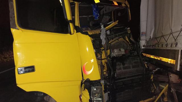 Samsunda 4 tırın karıştığı zincirleme trafik kazası