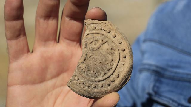 Dara Antik Kentinde 1400 yıllık ampulla bulundu