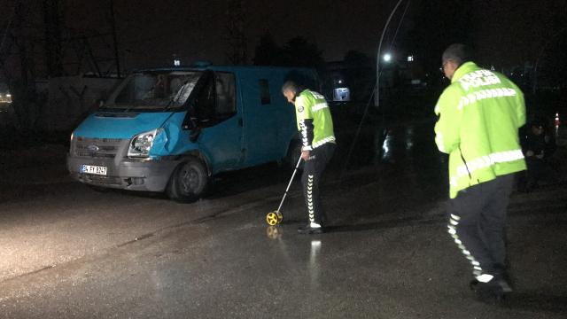Adanada minibüsün çarptığı yaya hayatını kaybetti