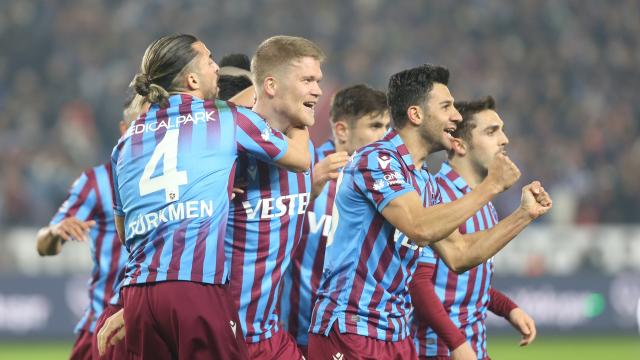 Trabzonsporun hücumcularından gollü performans