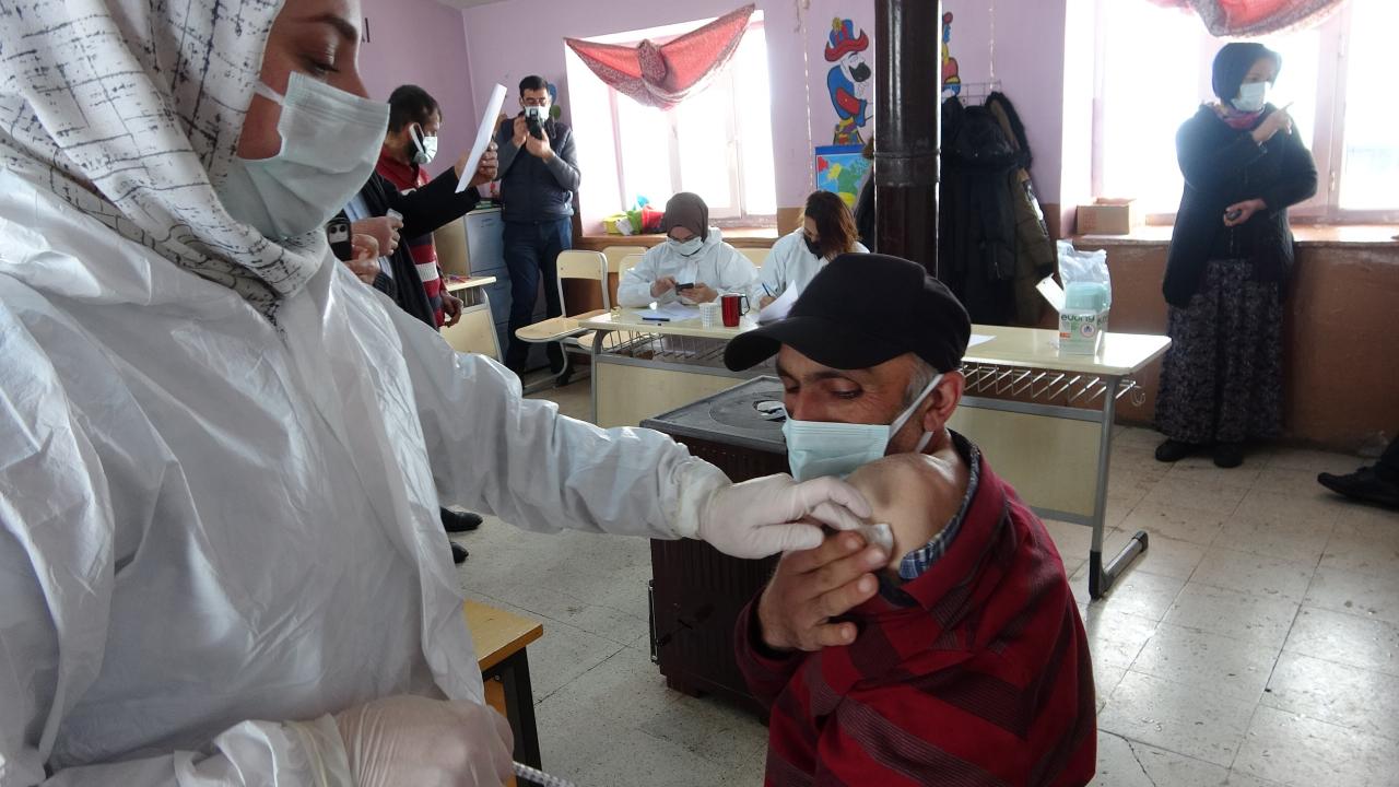 "Vatandaşımızdan tek istediğimiz, aşı olsunlar"