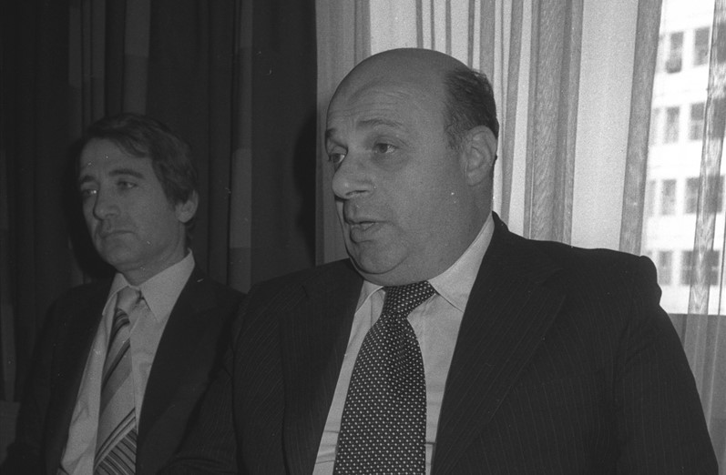 Kıbrıs Türk Federe Devleti (KTFD) Başkanı Rauf Denktaş, 5 Aralık 1979`da basın toplantısı düzenlemişti.(Arşiv)