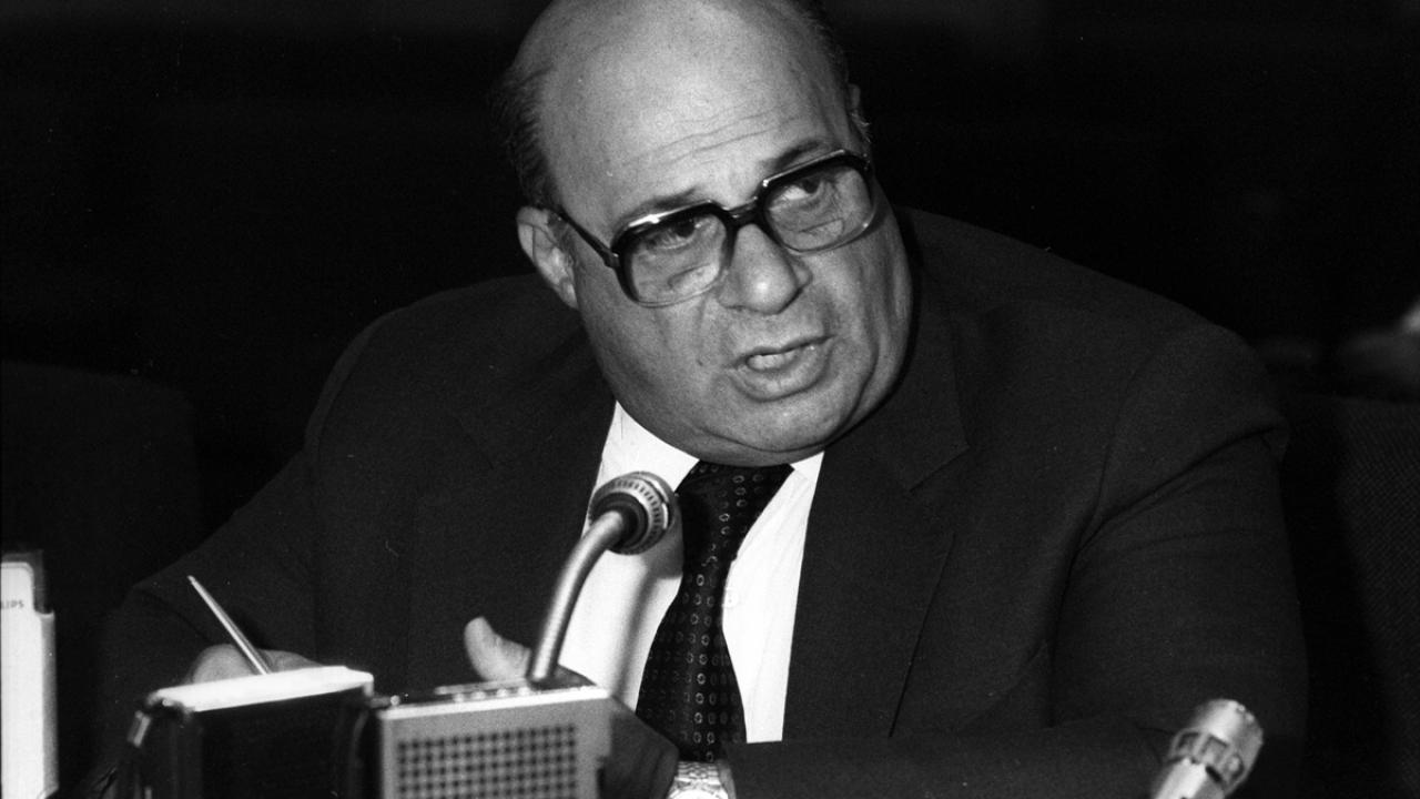 Kıbrıs Türk Federe Devleti (KTFD) Başkanı Denktaş, 23 Temmuz 1981`de basın toplantısı düzenlemişti. (Arşiv)