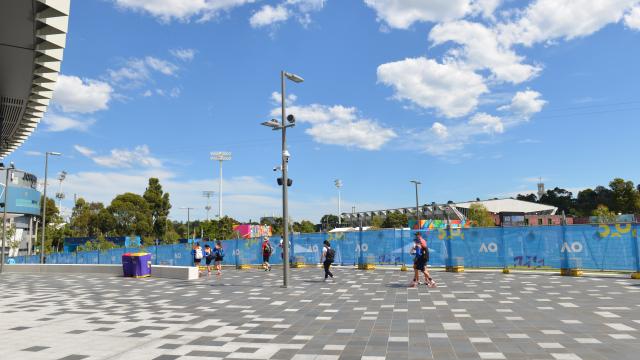 Avustralya Açık Tenis Turnuvasında salgın tedbirleri kapsamında biletlerin yalnızca yarısı satılacak