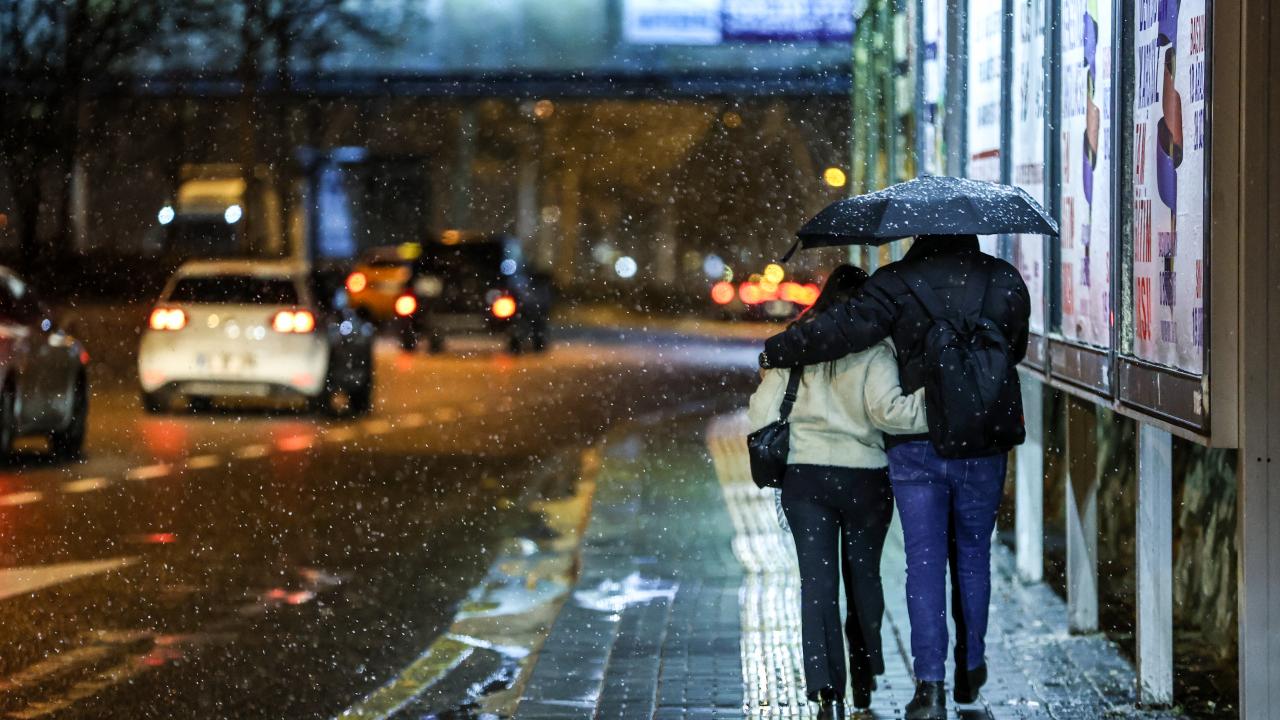 Ankara’da kar yağışı etkili oldu