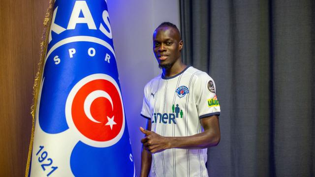 Kasımpaşa Mamadou Fallu kadrosuna kattı