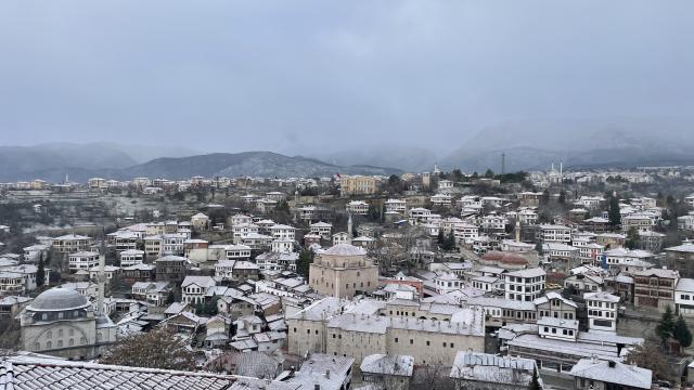 Safranbolunun tarihi konakları karla beyaza büründü