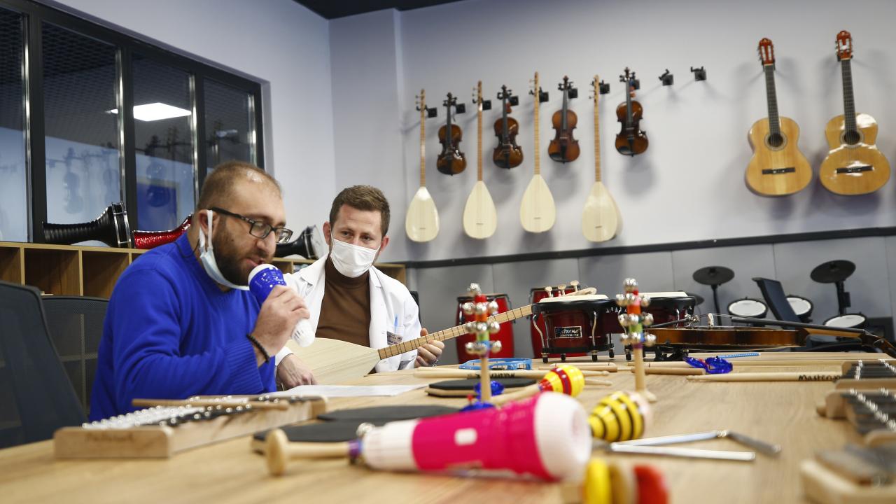 Merkez ailelerin de yükünü azaltıyor