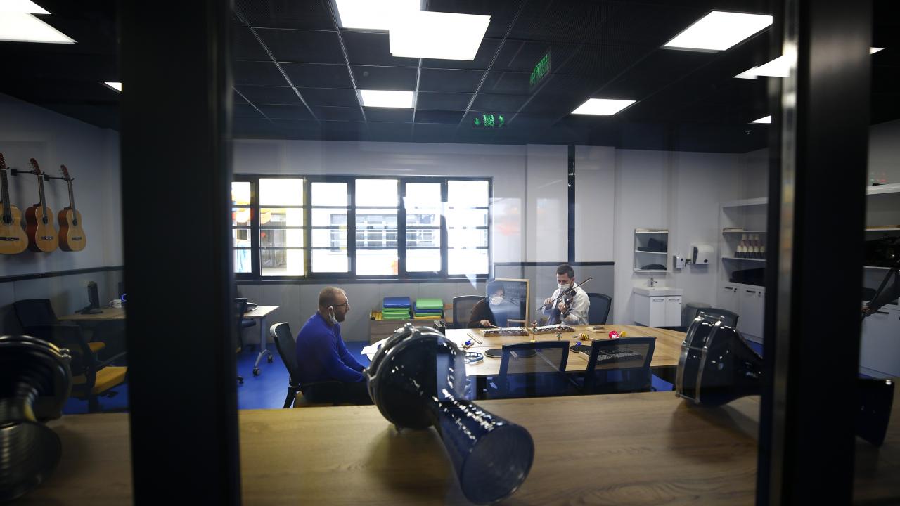 Merkezin, ailelerin yükünü hafifletmedeki önemine dikkati çeken Aslan, şöyle konuştu: