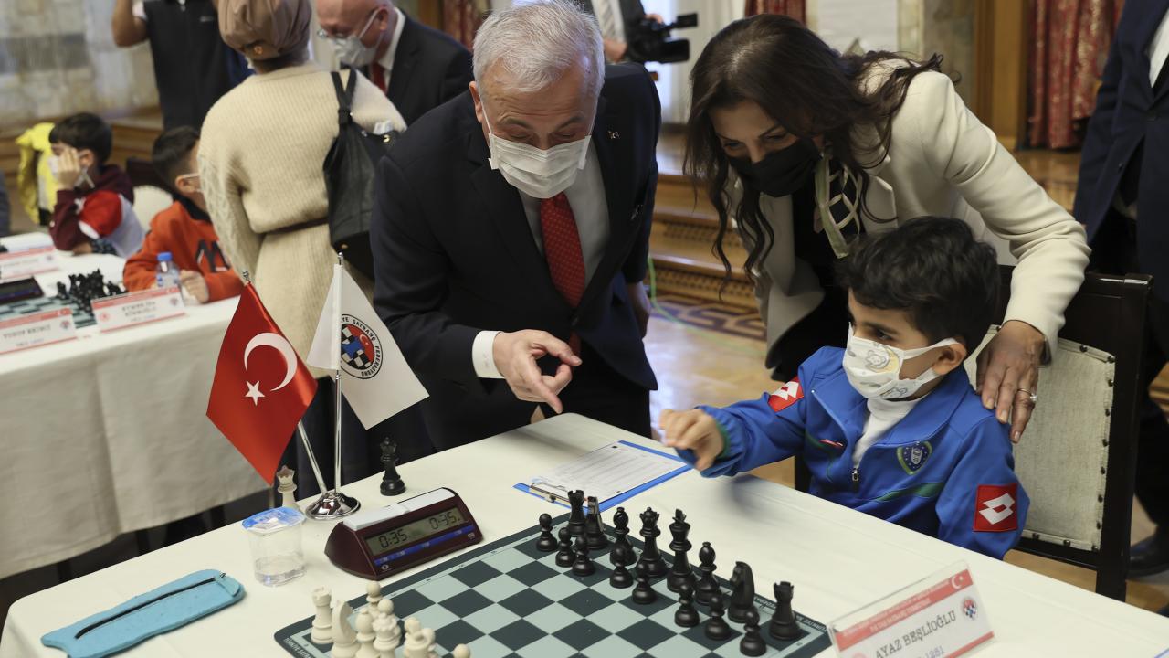 Başkan Tulay ise çok anlamlı bir turnuvayı Meclis çatısı altında düzenlemekten duydukları memnuniyeti ifade ederek,