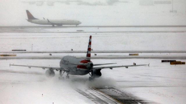 ABDde kar fırtınası: 2 binden fazla uçuş iptal edildi
