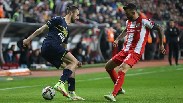 İsmail Kartaldan 5 değişiklik