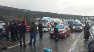 Anadolu Otoyolu'nda zincirleme kaza: 2 yaralı