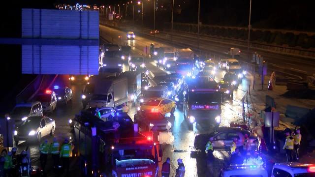 Kaza yaptı, çekici beklerken canından oldu
