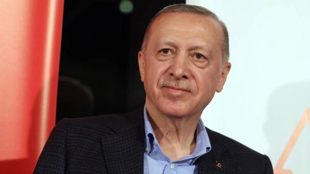 Cumhurbaşkanı Erdoğandan karne alan öğrencilere tebrik