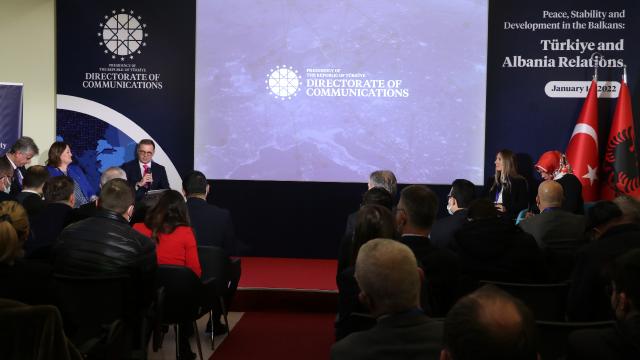 Türkiye-Arnavutluk İlişkileri paneli Tiranda düzenlendi