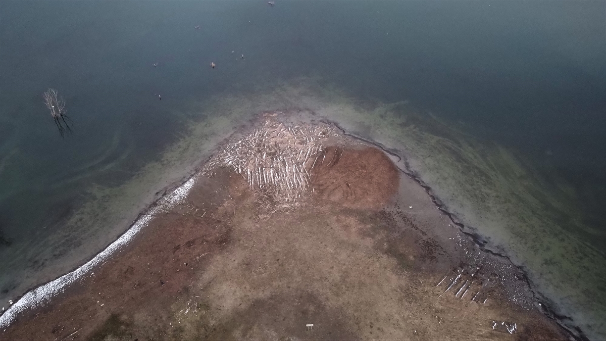 Suları 35 metre çekildi