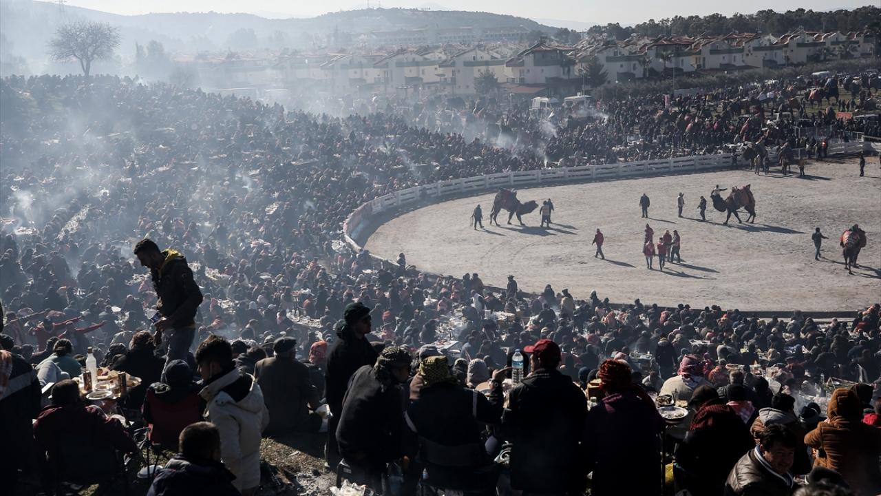 "İnsan kedisini, köpeğini nasıl severse ben de devemi seviyorum"