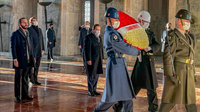 El Salvador Devlet Başkanı Bukele, Anıtkabiri ziyaret etti