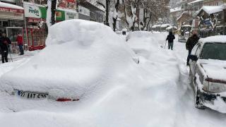 Kastamonu'da kar kalınlığı 1 metreyi geçti