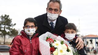Bakan Özer: 7 Şubat'tan itibaren yüz yüze eğitime devam edeceğiz