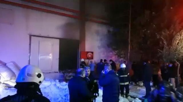 Kahramanmaraşta tekstil fabrikasında çıkan yangın söndürüldü