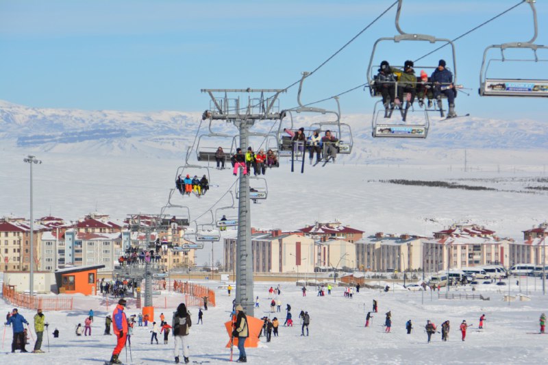 Kars- Sarıkamış İlçesi- Cıbıltepe Kayak Merkezi