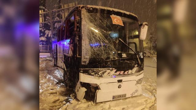 Amasyada yolcu otobüsü kaza yaptı: 30 yaralı