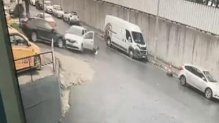 Beylikdüzü'nde kapısı açık otomobilden düşen sürücü ölümden döndü