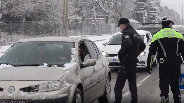 Çankırıda D765 karayolu trafiğe kapandı