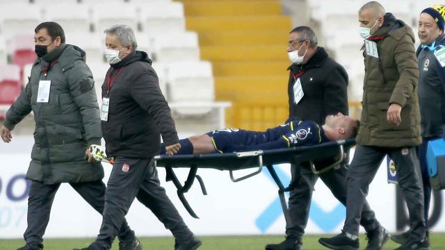 Fenerbahçe Teknik Direktörü Kartal: Novakın durumu ciddi