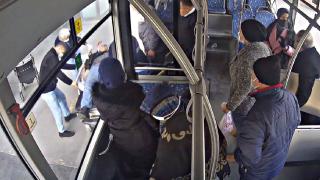 Otobüs şoförü kalp krizi geçiren yolcuyu hastaneye yetiştirdi