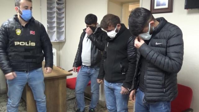 Ehliyet sınavında maskeli kopya düzeneği