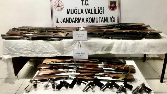 Muğlada silah kaçakçılığı operasyonu: 2 gözaltı