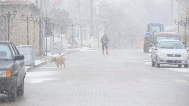 Trakyada beklenen kar yağışı başladı