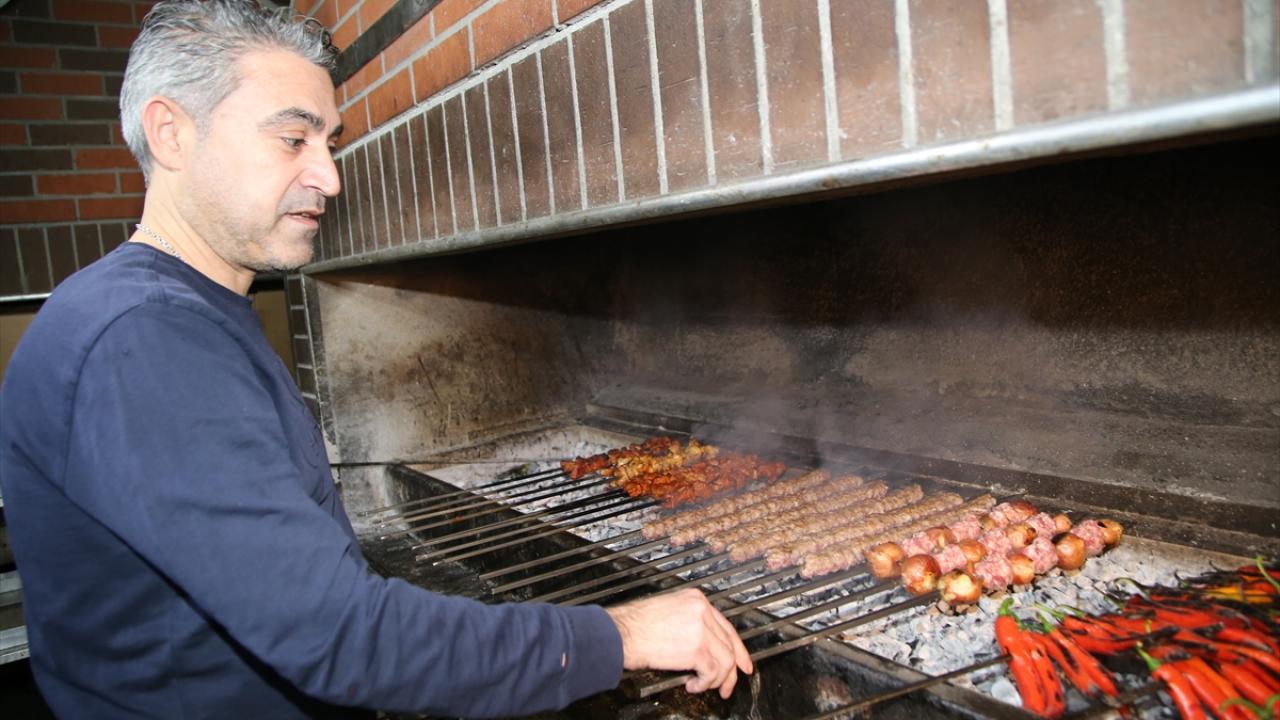 Soğan kebabının özel müşterileri var