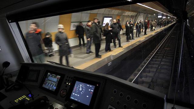İstanbulda metrolar bugün de saat 02.00ye kadar uzatıldı