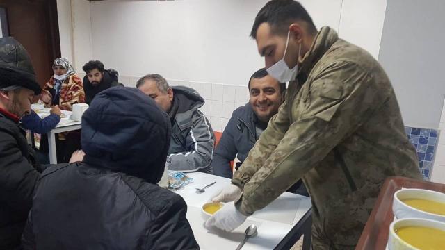 Mehmetçik iş makineleri ile İstanbul sokakları için devrede