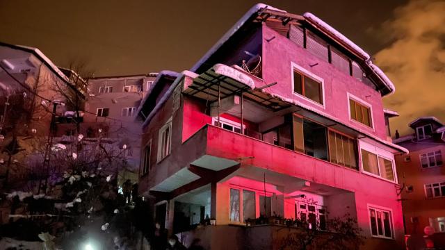 Evinde çıkan yangında hayatını kaybetti